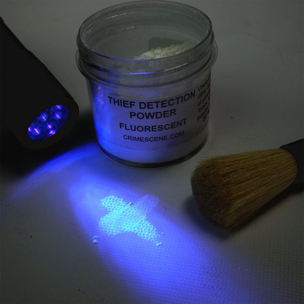 Invisible fluorescent thief detection powder in action